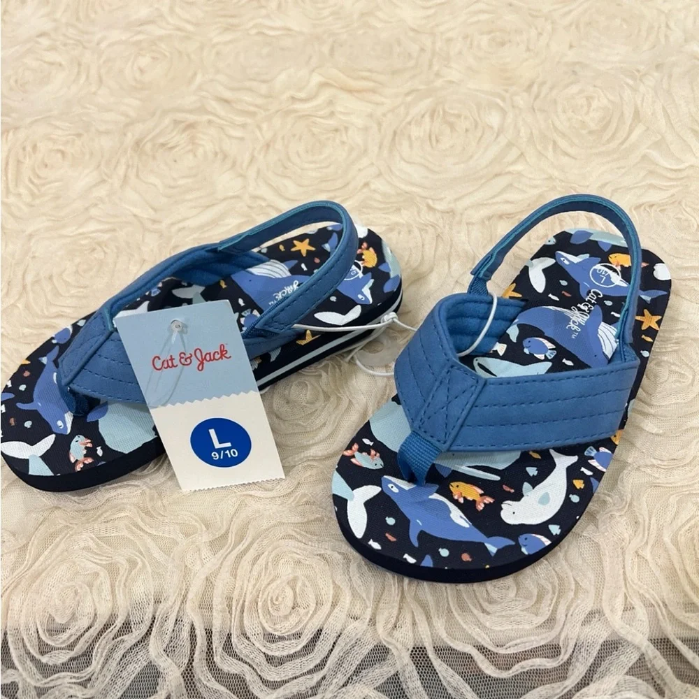 Cat & Jack blue flip flop sandals size 9